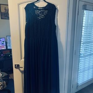 Elegant Navy Lace Maxi Dress